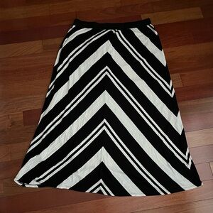 Chico’s Size 3 Maxi Skirt Black White Stripe Lined Crochet Elastic Waist XL